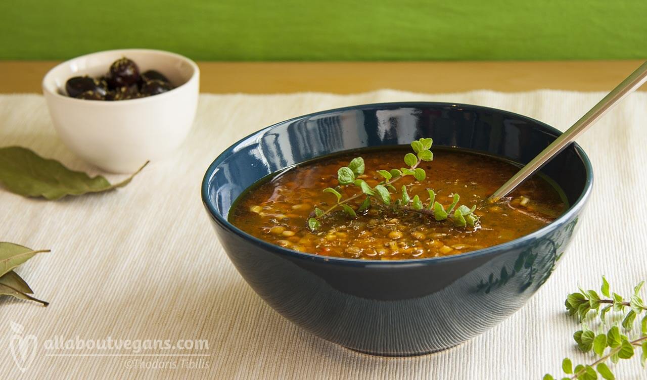  Aromatic vegan soup with lentils 