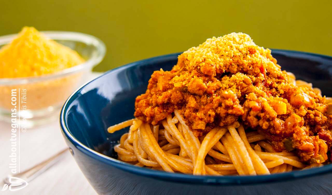  Bolognese spaghetti with soy minced meat and vegetables 