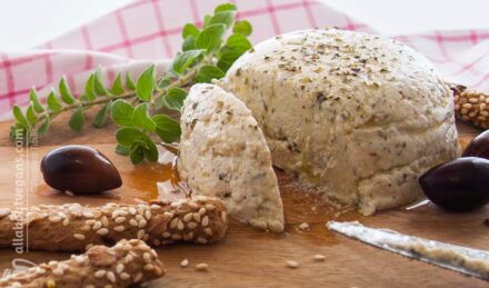 Vegan Greek feta cheese in 5 minutes (fasting recipe)