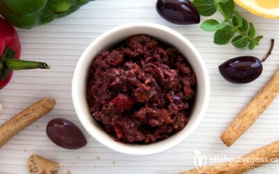 Olive tapenade with sun-dried tomatoes and peppers (Greek olive paste)