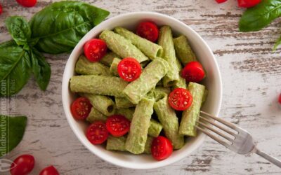 Pasta with vegan pine nuts and basil pesto in 10 minutes!
